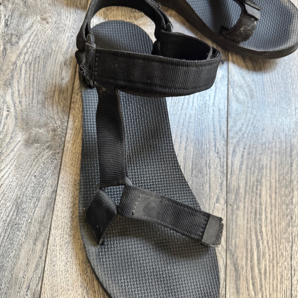 Teva Black Adventure Sandals - Picture 4 of 7